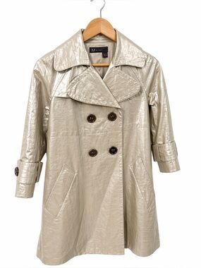 ✨ Metallic Trench Coat – Statement Outerwear ✨